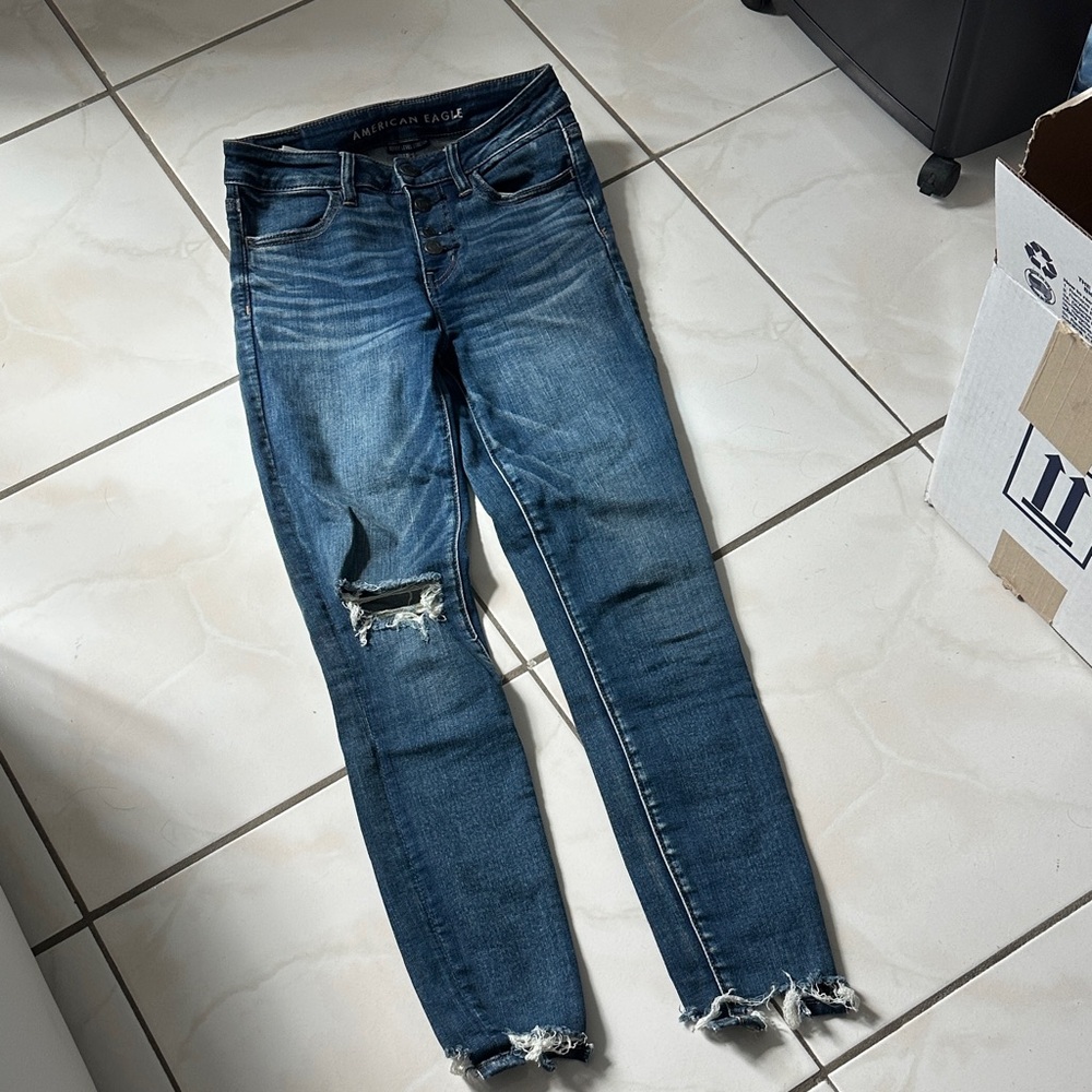 American Eagle Outfitters Women's Distressed Blue Skinny Jeans
